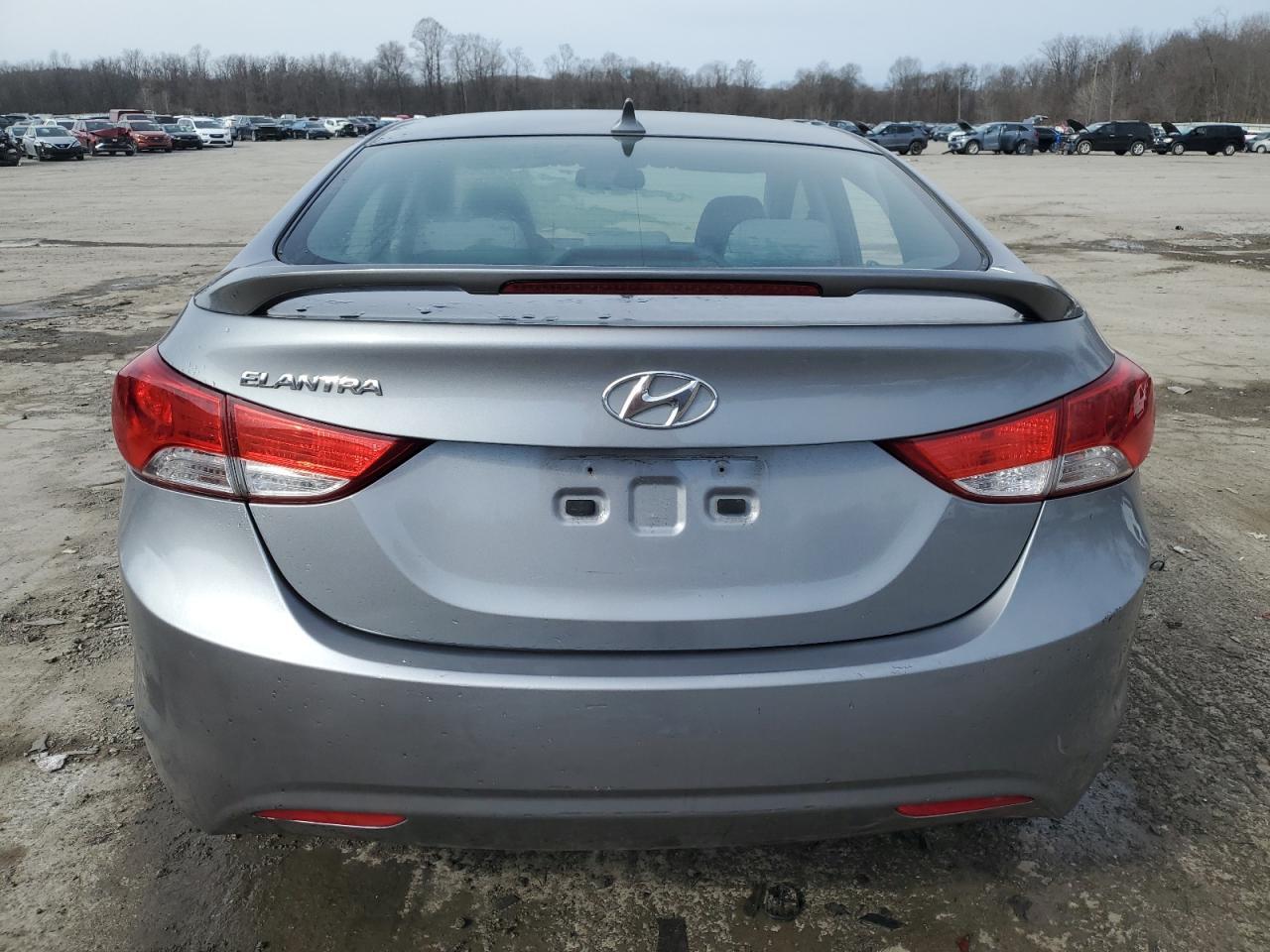 2013 HYUNDAI ELANTRA GL - Фото 6
