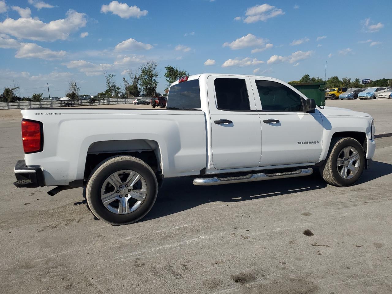 2017 CHEVROLET SILVERADO - Фото 3