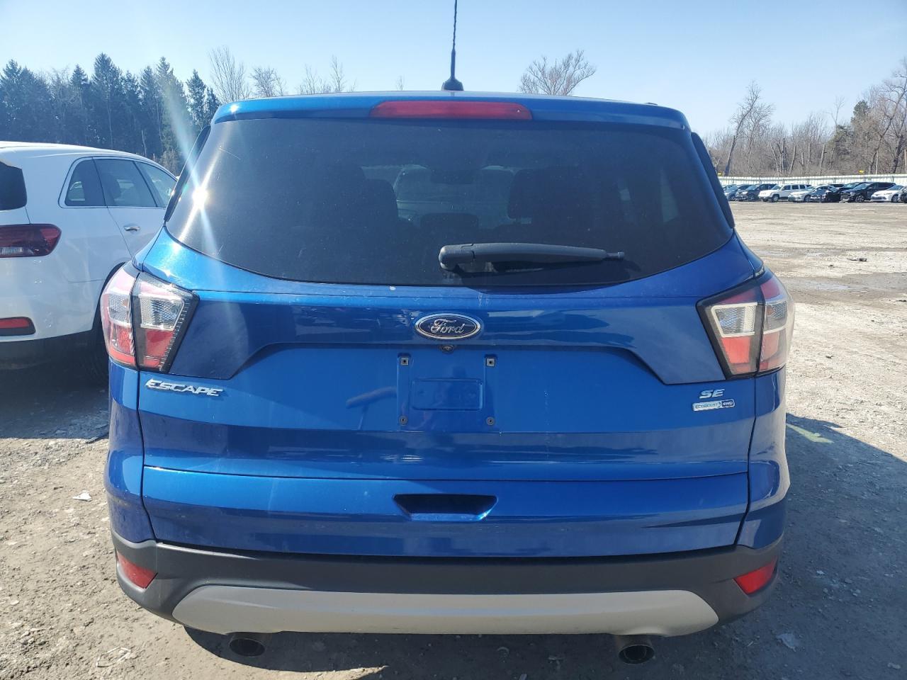 2017 FORD ESCAPE SE - Фото 6