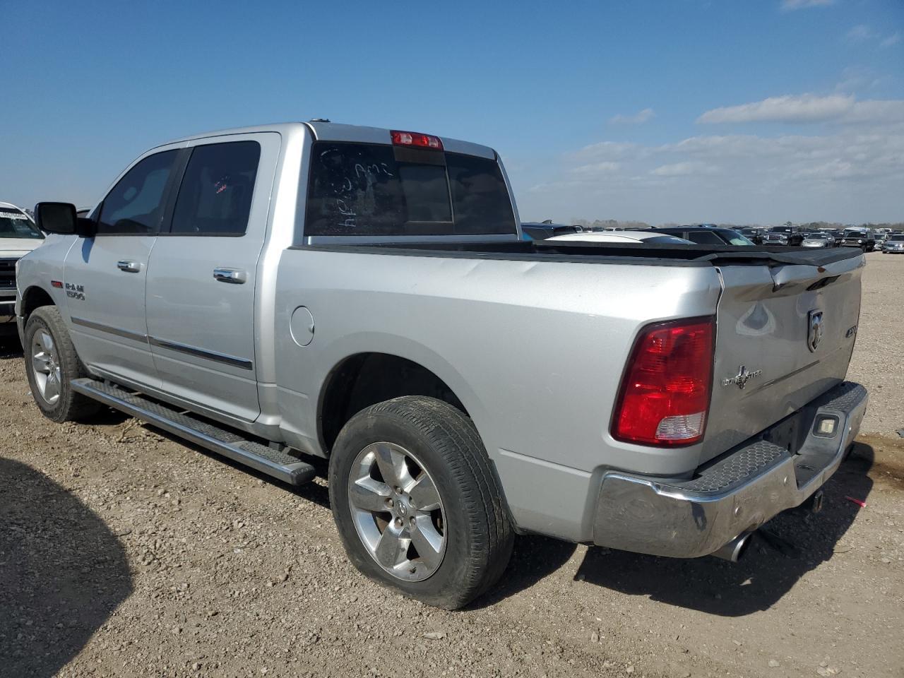 2015 RAM 1500 SLT - Image 2