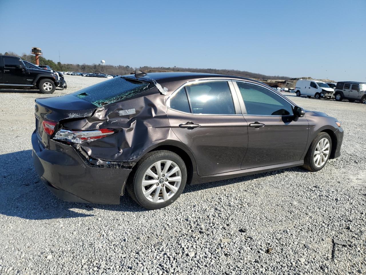 2020 TOYOTA CAMRY LE - Image 3