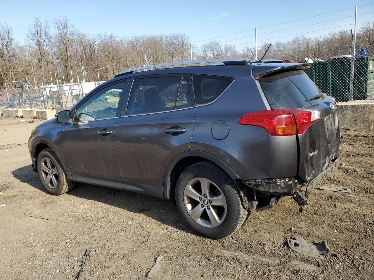 2015 TOYOTA RAV4 XLE - Image 2