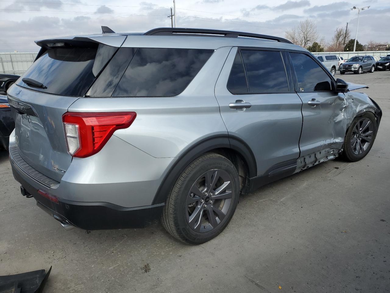 2023 FORD EXPLORER X - Фото 3