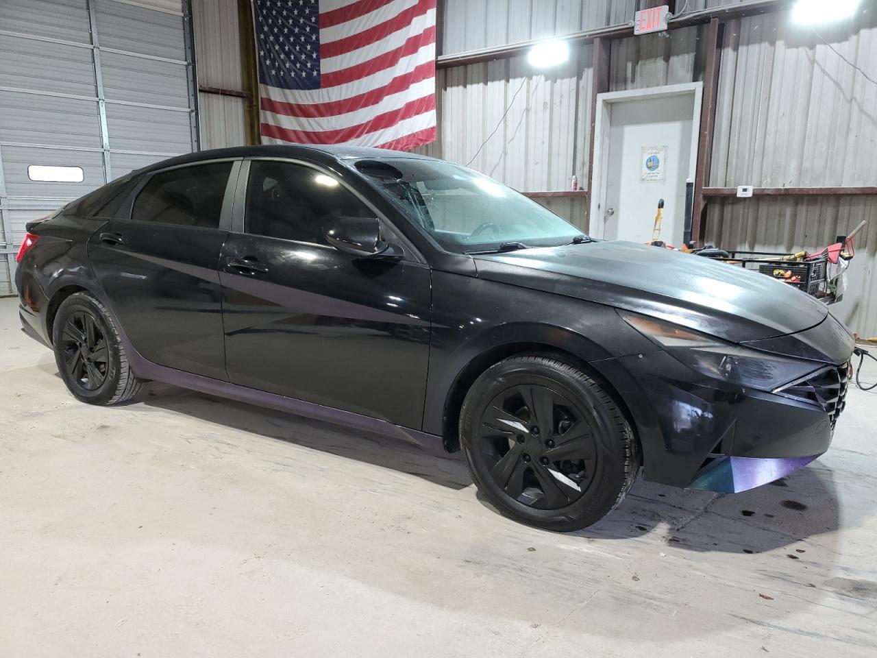 2022 HYUNDAI ELANTRA SE - Фото 4