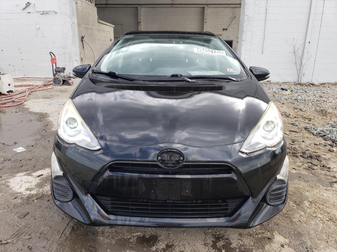 2016 TOYOTA PRIUS C - Image 5