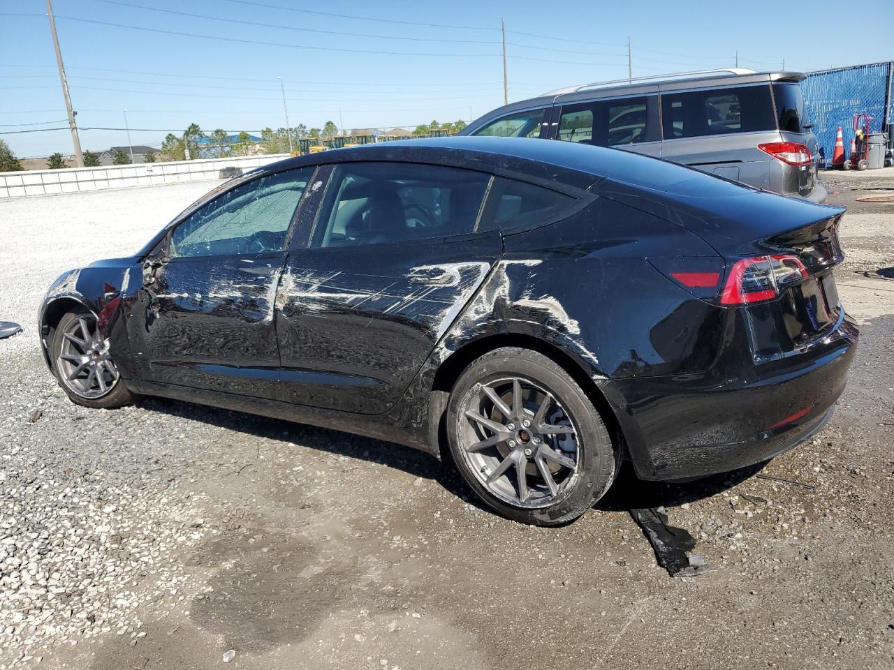 2021 TESLA MODEL 3 - Фото 2