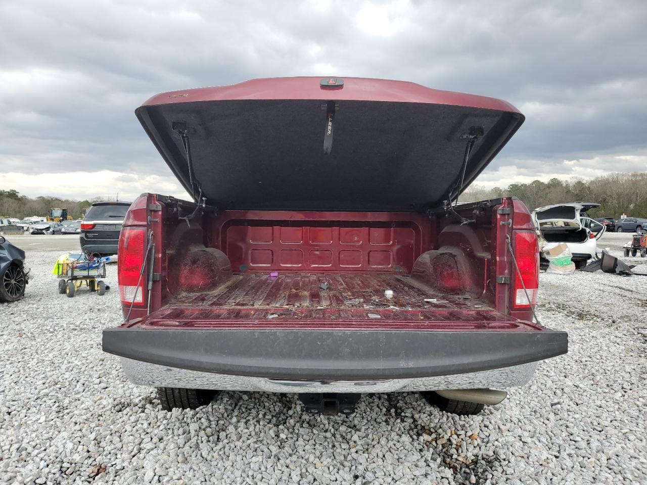 2017 RAM 1500 SLT - Фото 6