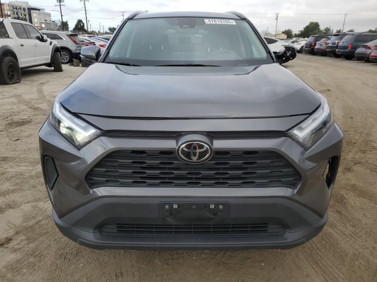 2022 TOYOTA RAV4 XLE - Image 5