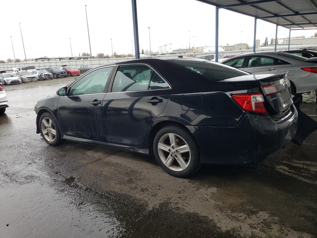2014 TOYOTA CAMRY L - Фото 2