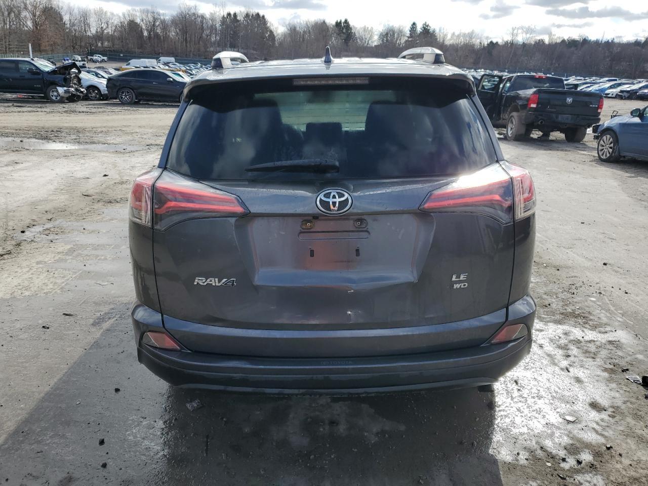 2016 TOYOTA RAV4 LE - Фото 6