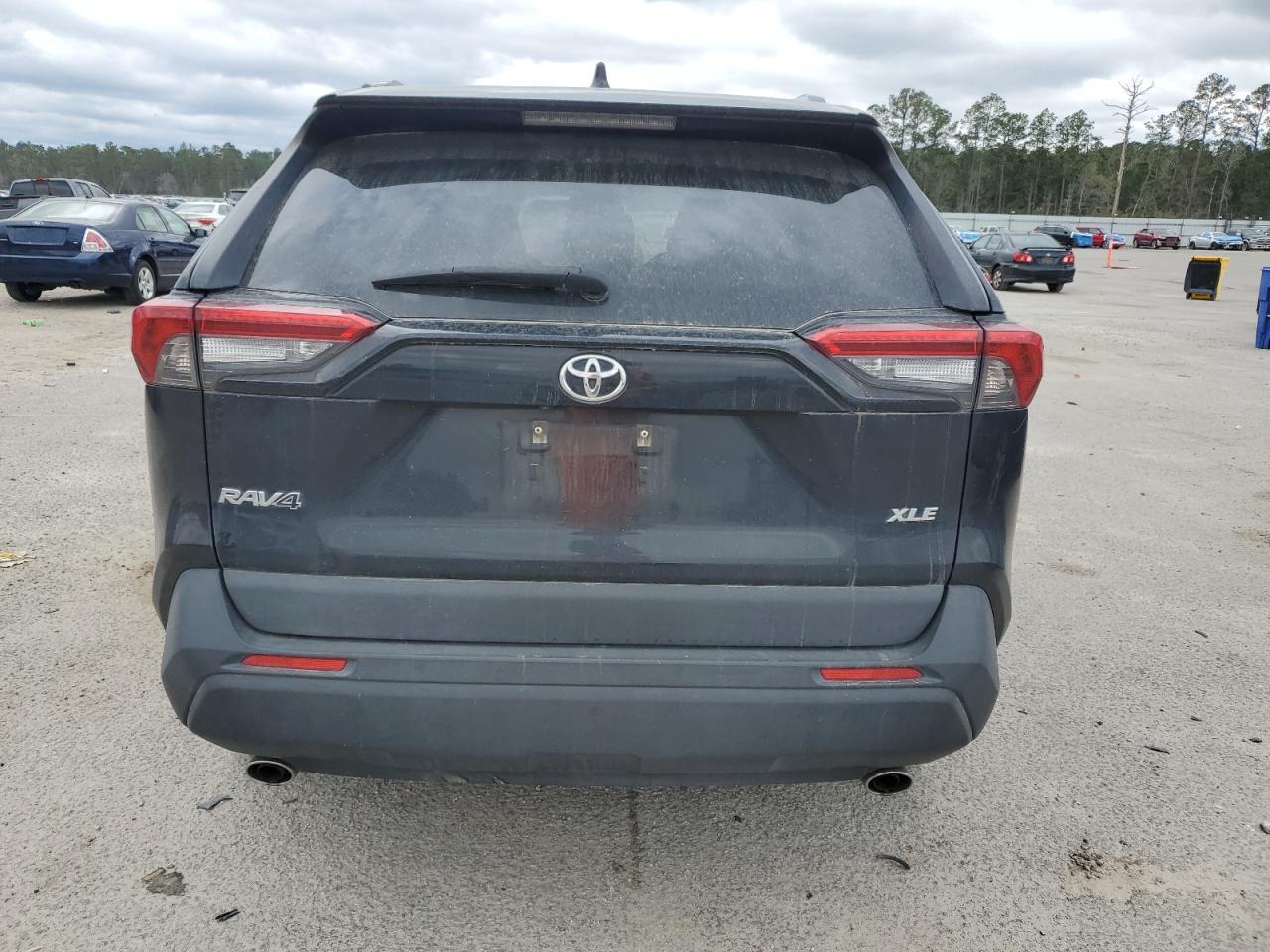 2019 TOYOTA RAV4 XLE P - Фото 6