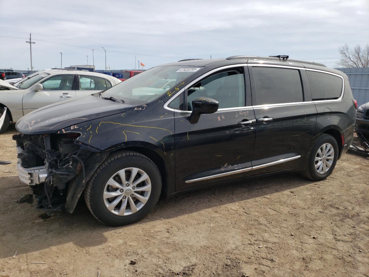 2017 CHRYSLER PACIFICA T