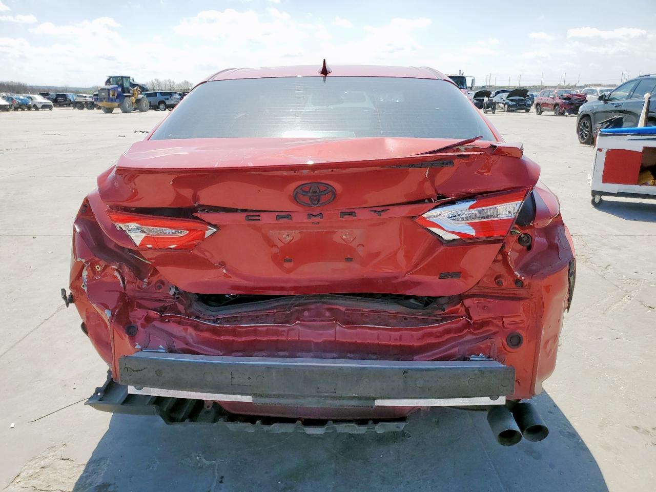 2020 TOYOTA CAMRY SE - Image 6