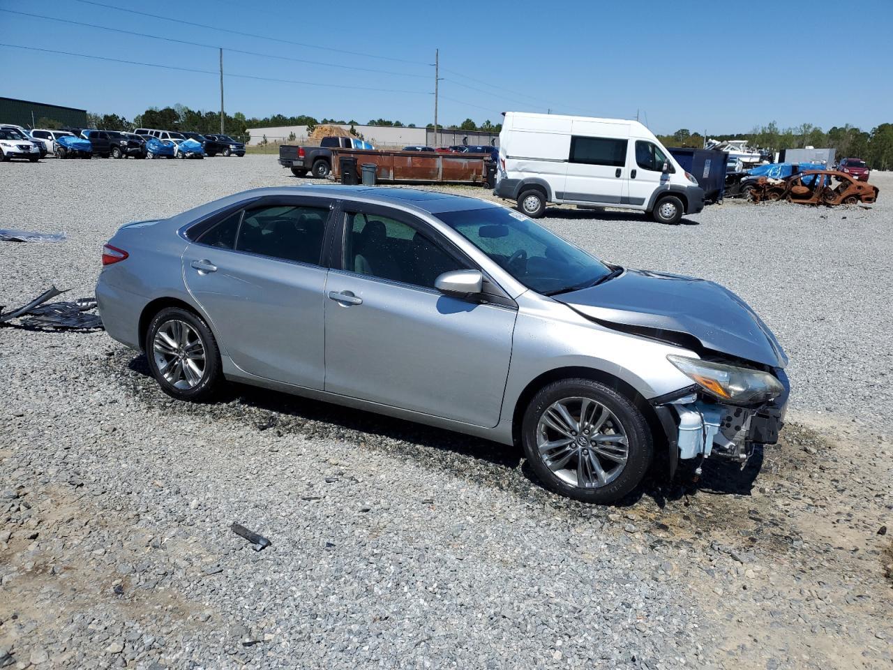 2016 TOYOTA CAMRY LE - Фото 4