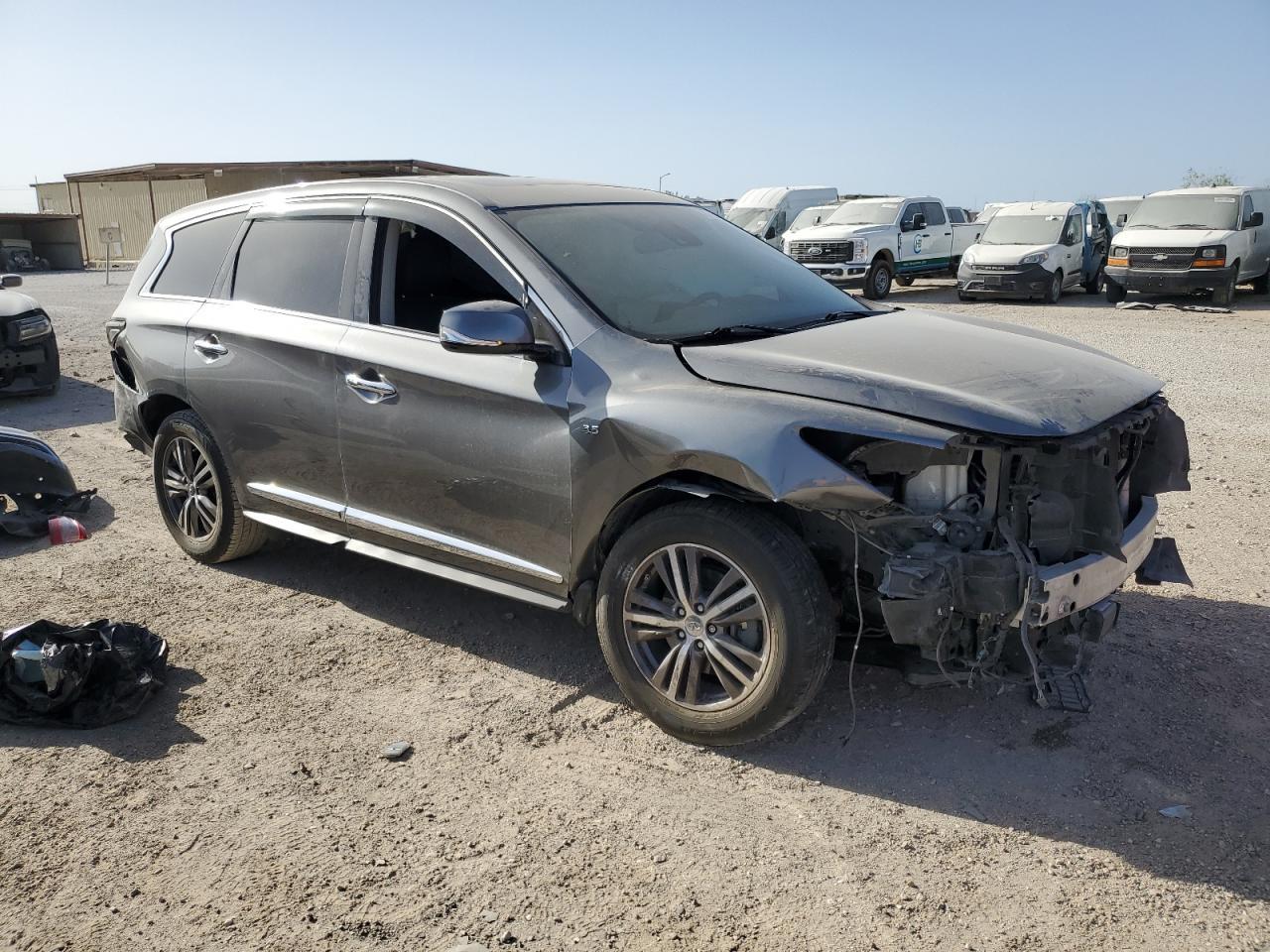 2019 INFINITI QX60 LUXE - Image 4