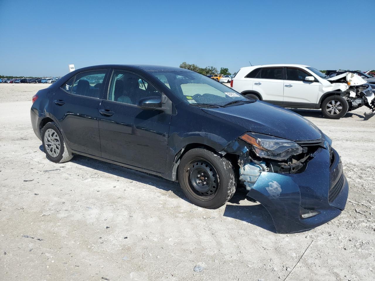 2018 TOYOTA COROLLA L - Image 4