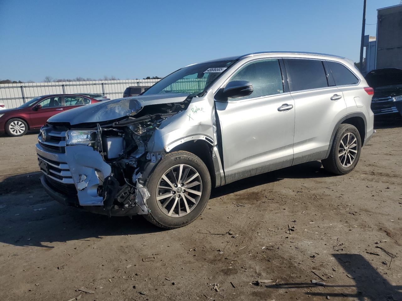2019 TOYOTA HIGHLANDER