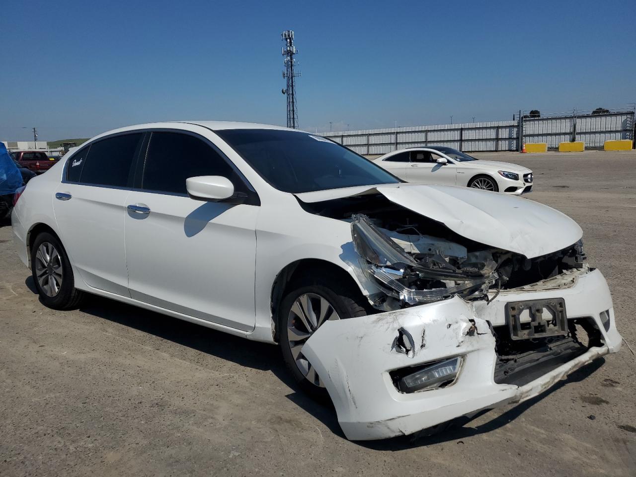 2014 HONDA ACCORD LX - Image 4