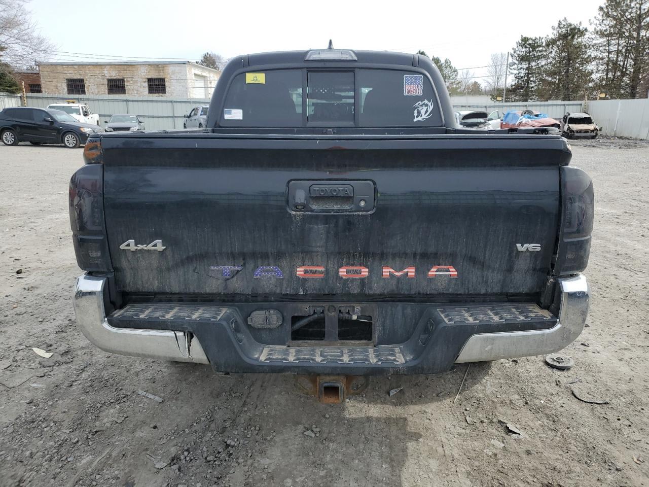 2017 TOYOTA TACOMA DOU - Фото 6