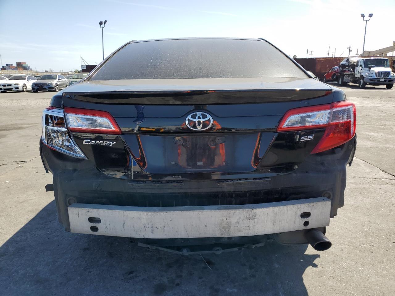2013 TOYOTA CAMRY L - Фото 6