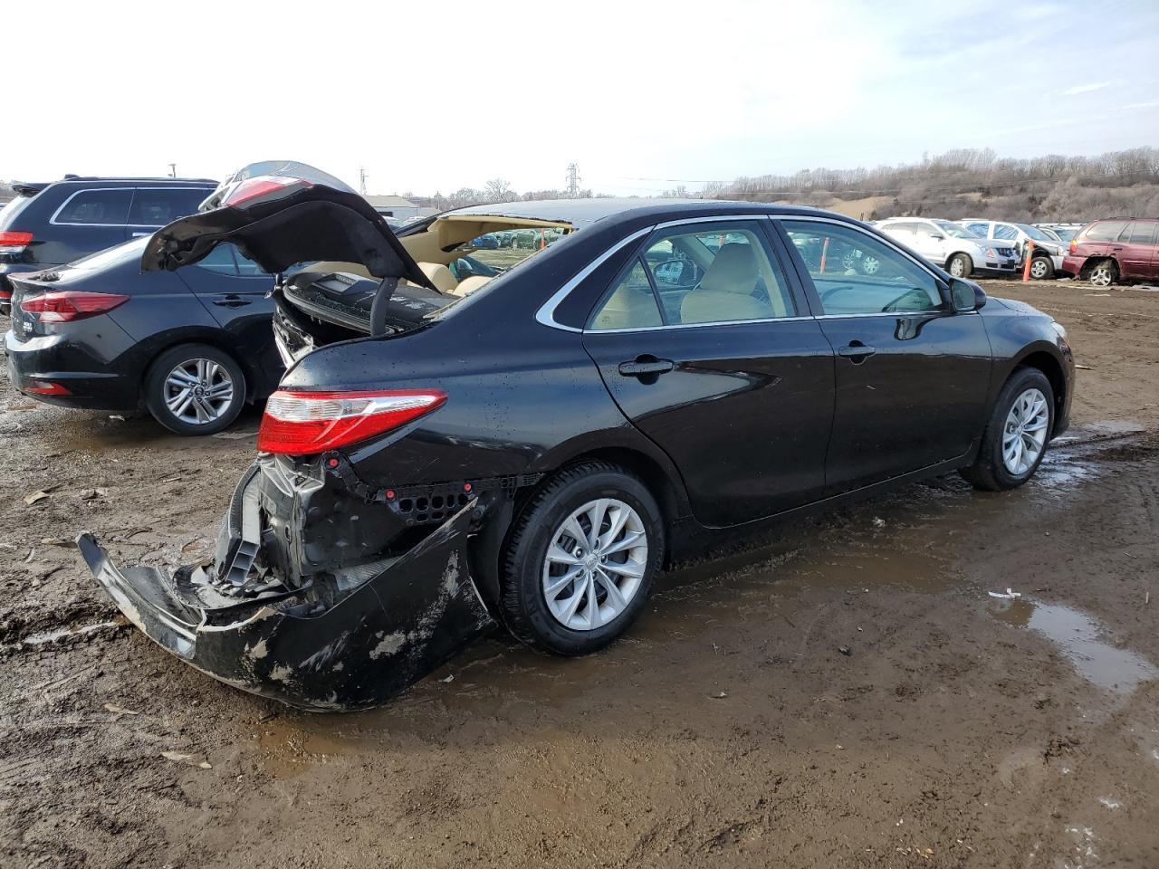 2016 TOYOTA CAMRY LE - Image 3