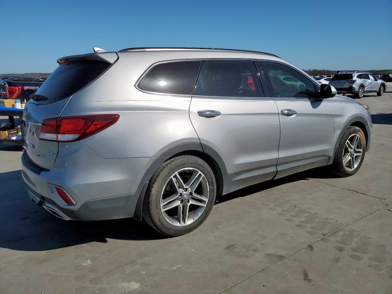 2017 HYUNDAI SANTA FE S - Image 3