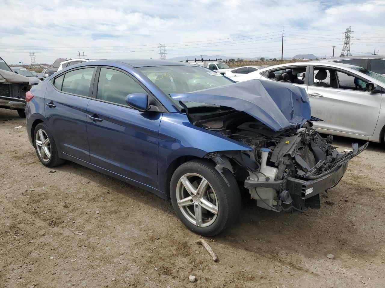 2018 HYUNDAI ELANTRA SE - Фото 4