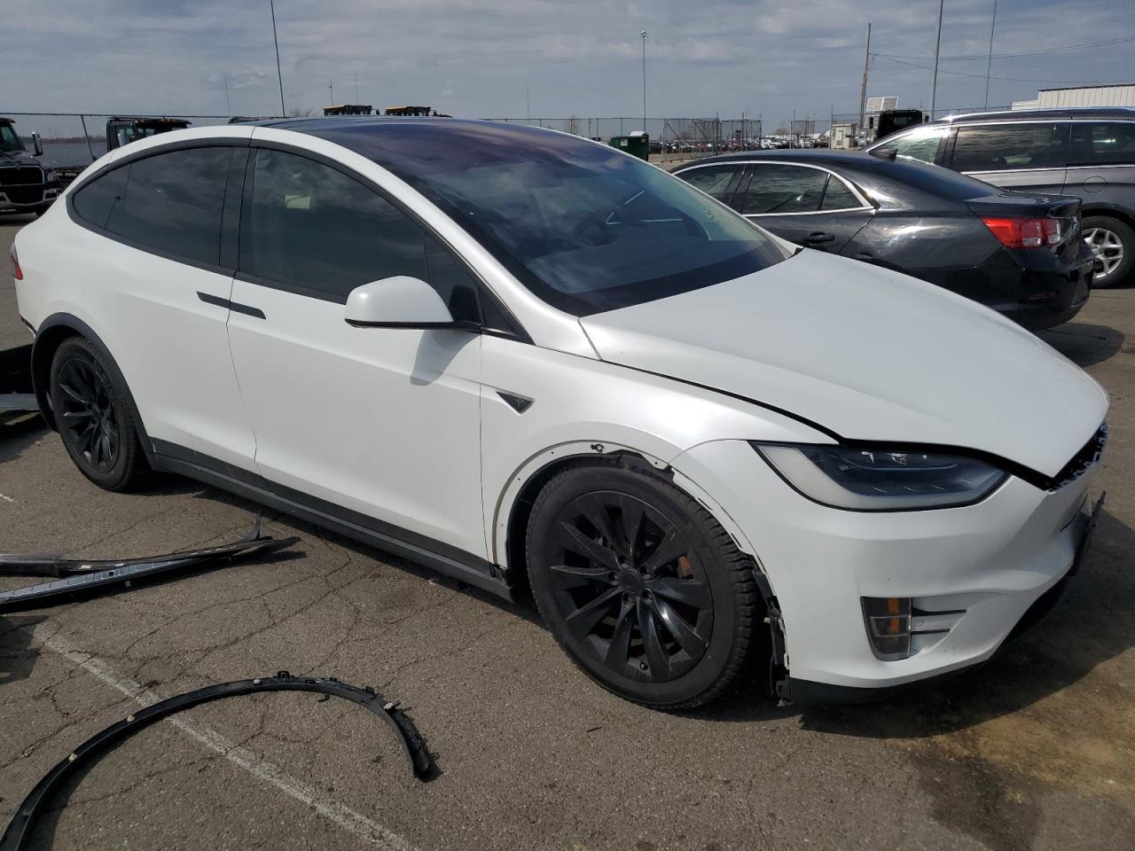 2016 TESLA MODEL X - Image 4