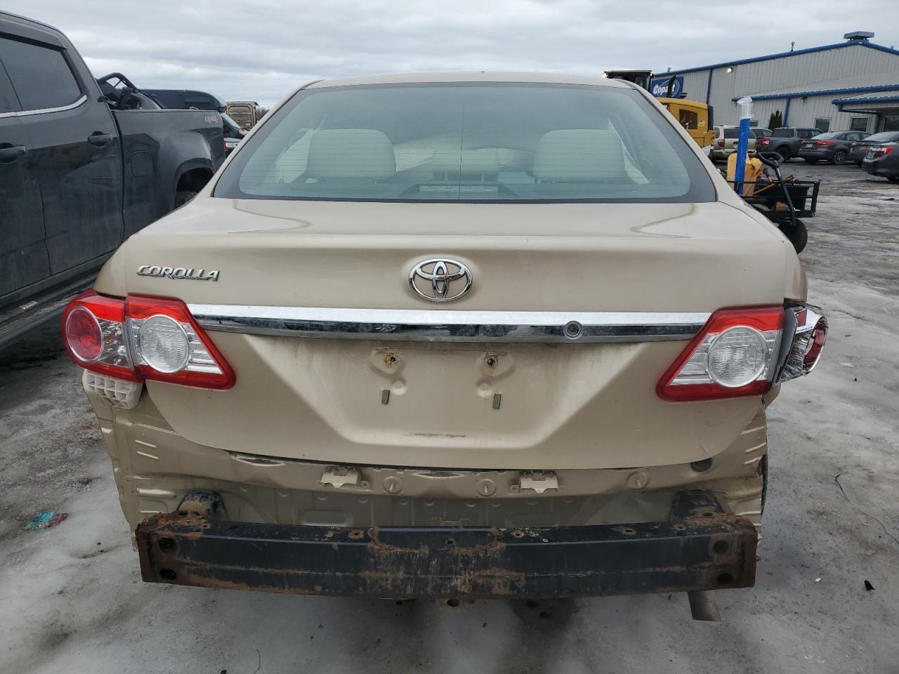 2013 TOYOTA COROLLA BA - Фото 6