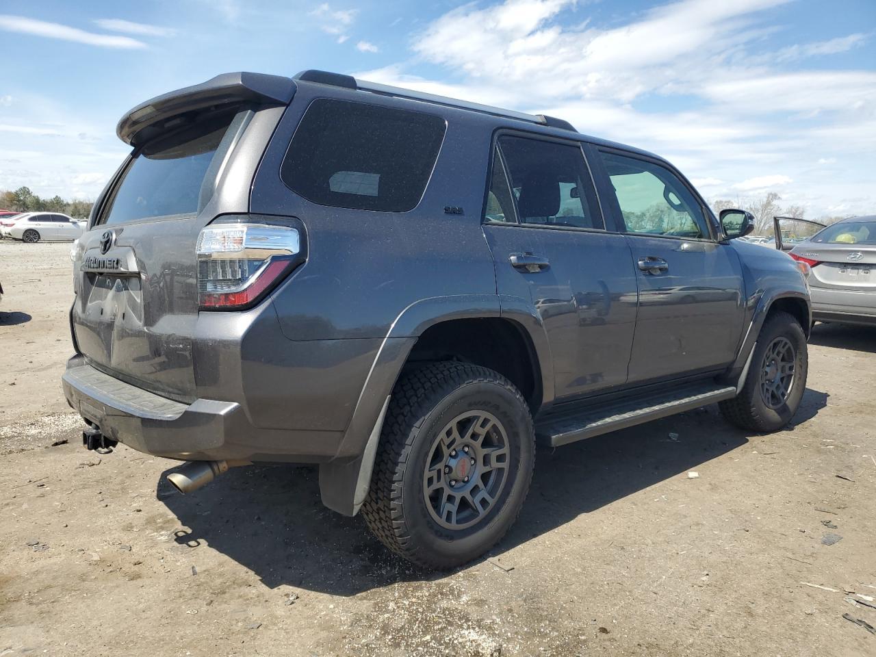2020 TOYOTA 4RUNNER SR - Фото 3
