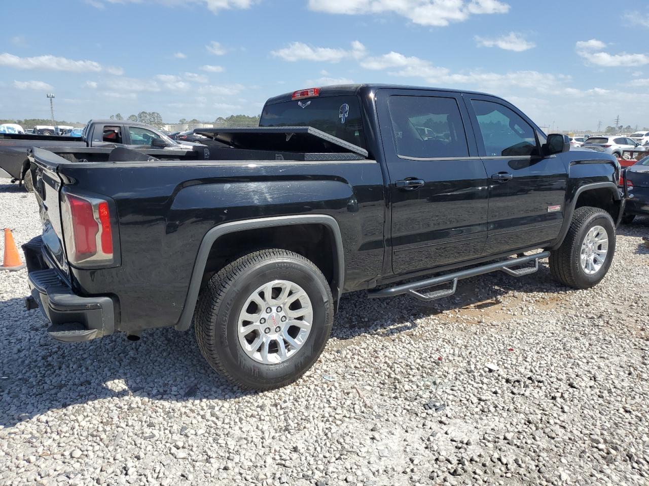 2018 GMC SIERRA K15 - Фото 3