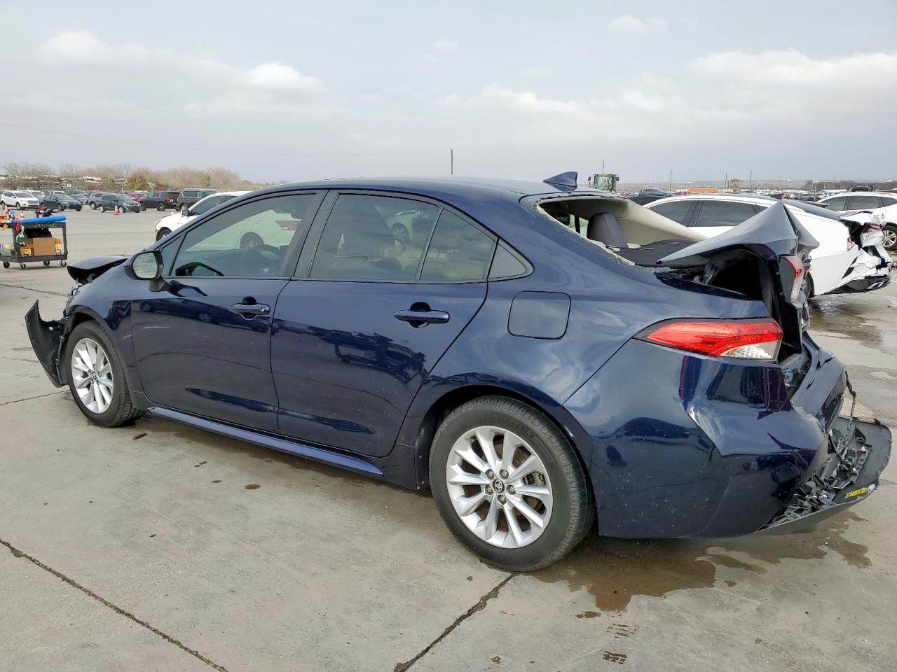 2020 TOYOTA COROLLA LE - Фото 2