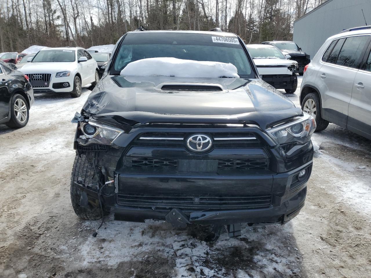 2022 TOYOTA 4RUNNER SR - Фото 5