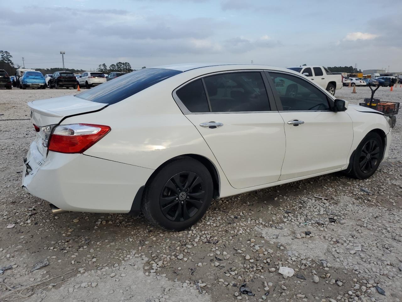 2014 HONDA ACCORD LX - Фото 3