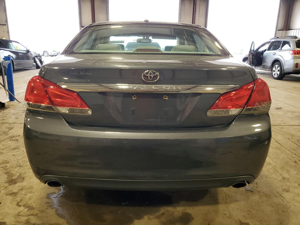 2011 TOYOTA AVALON BAS - Image 6