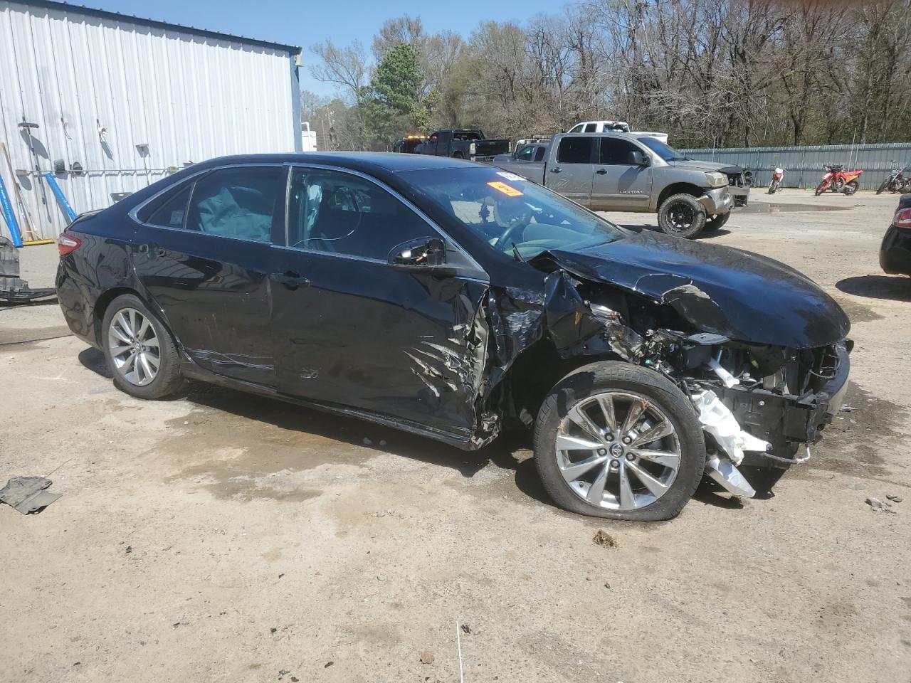 2017 TOYOTA CAMRY LE - Image 4