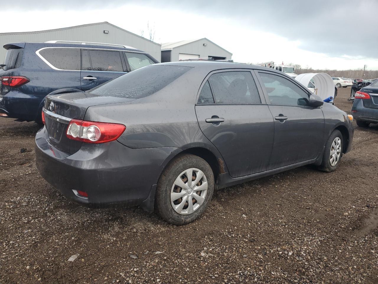 2013 TOYOTA COROLLA BA - Фото 3