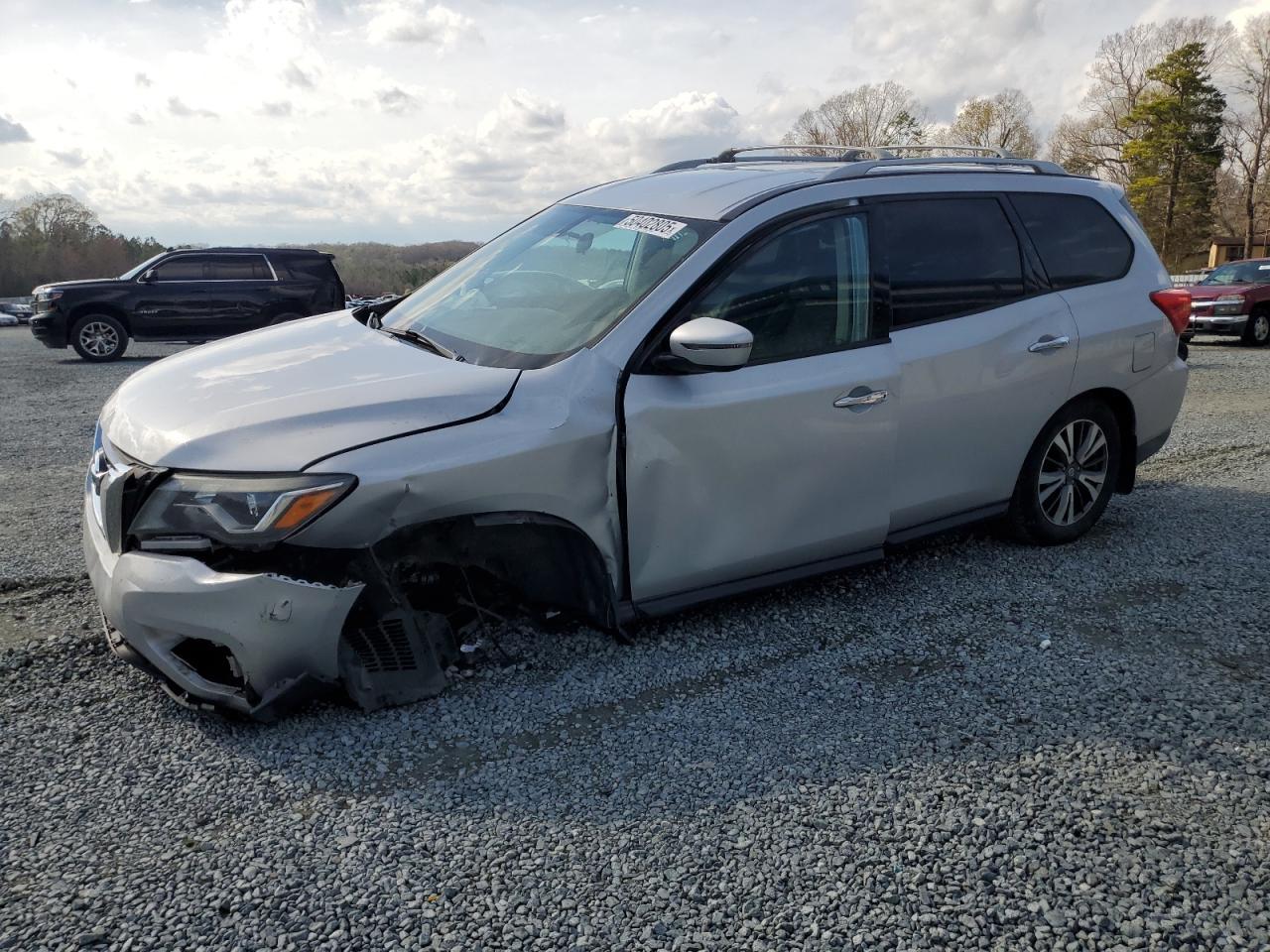 2017 NISSAN PATHFINDER