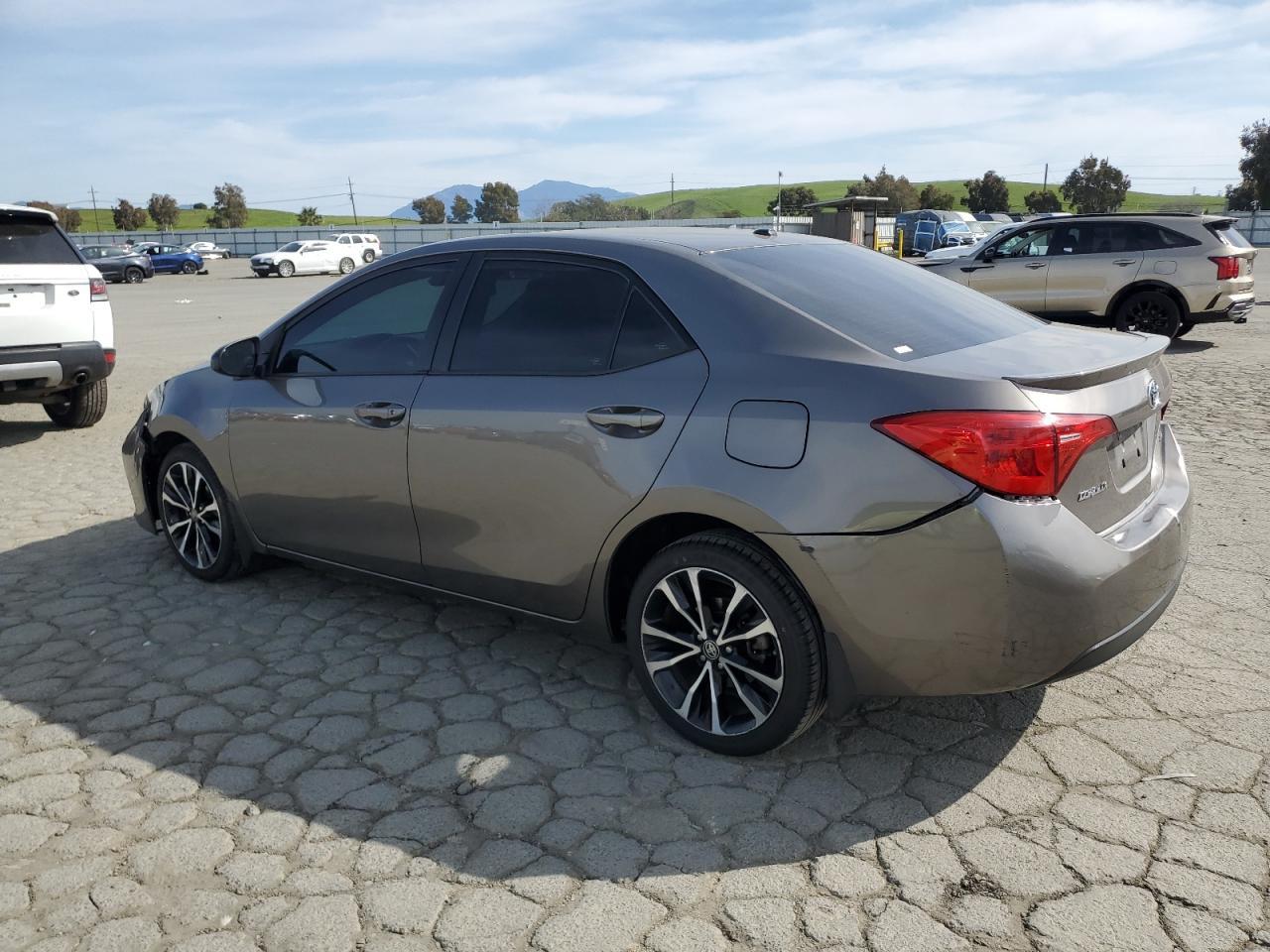 2018 TOYOTA COROLLA L - Image 2