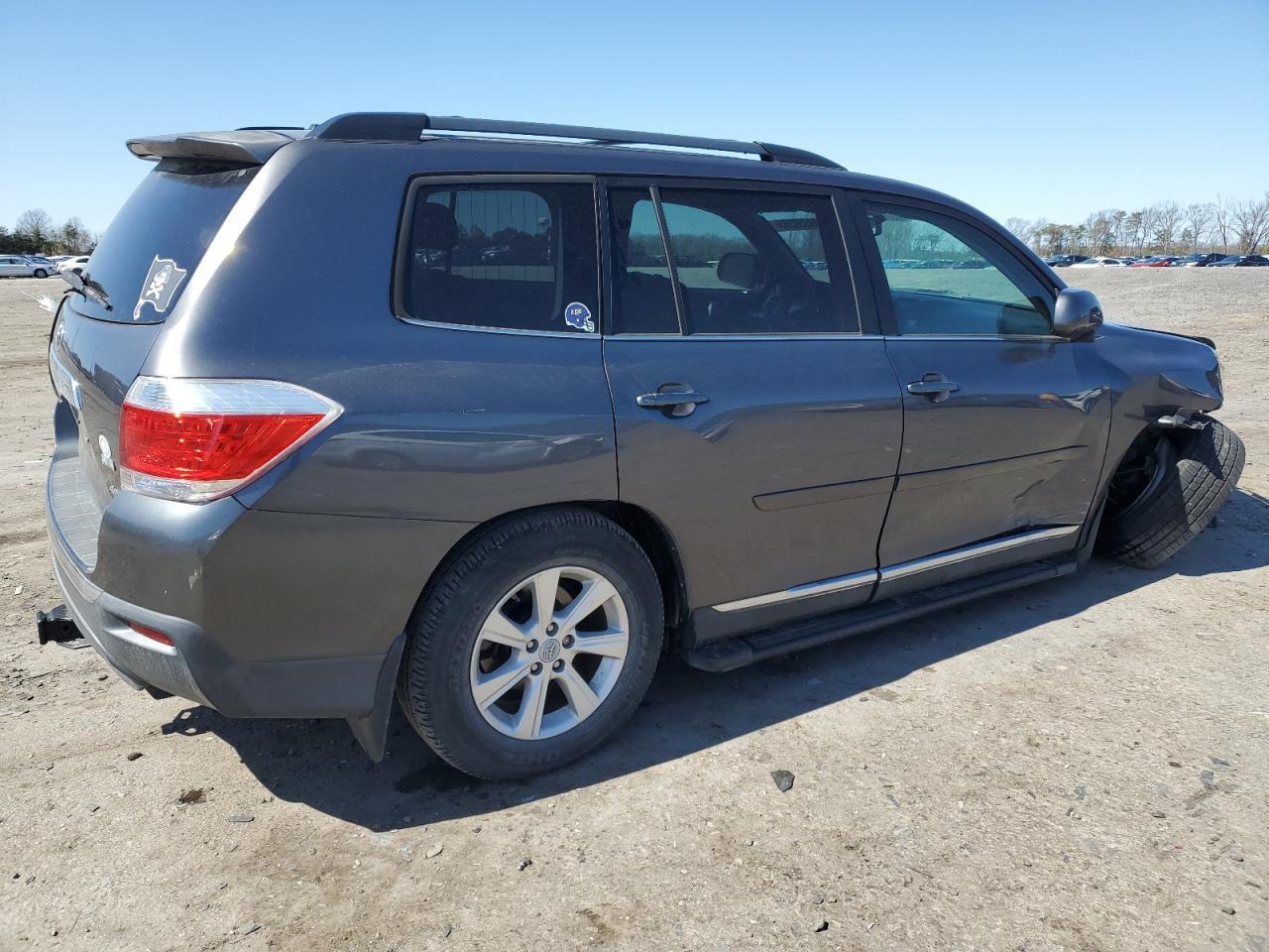 2011 TOYOTA HIGHLANDER - Фото 3