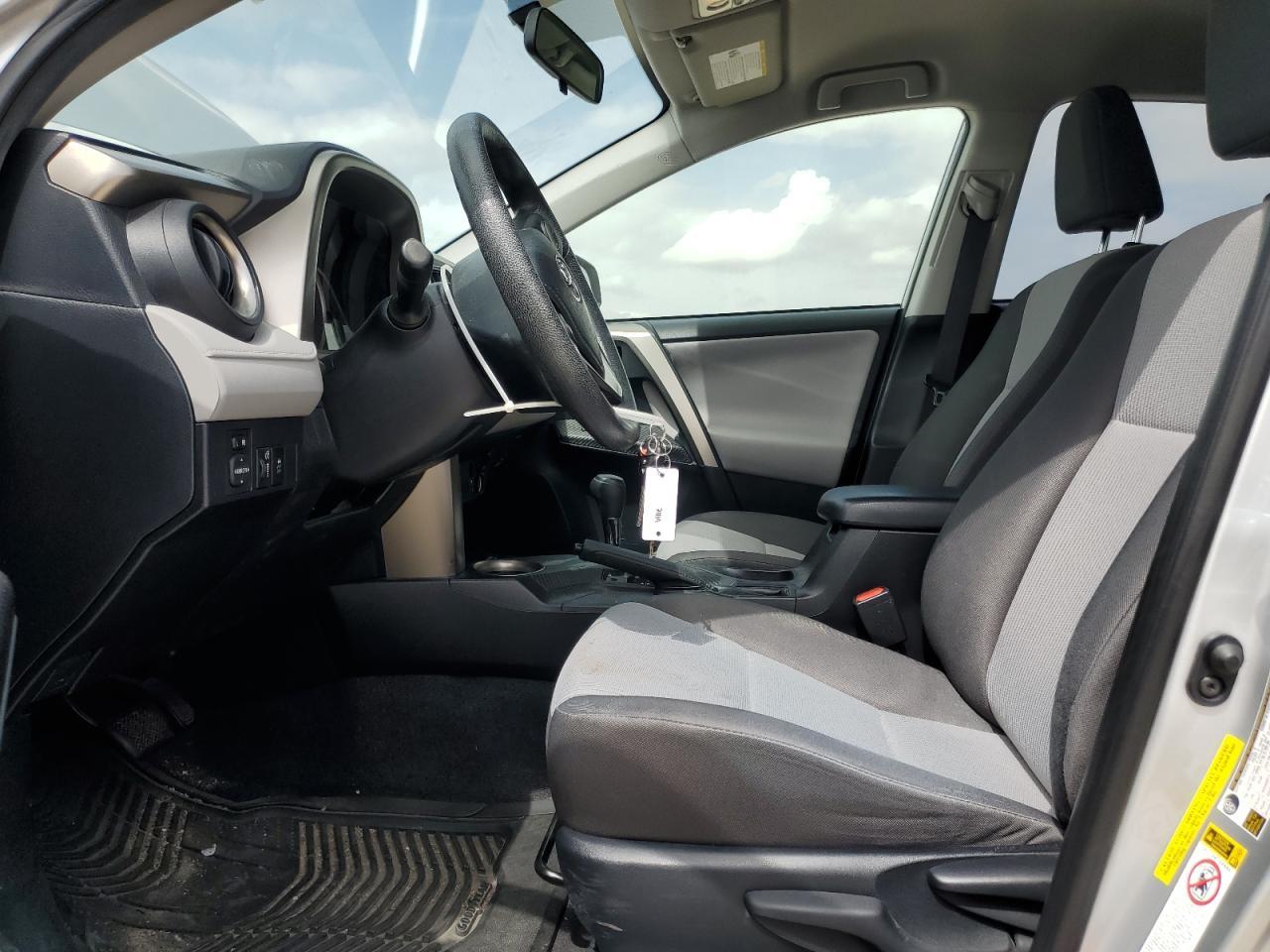 2015 TOYOTA RAV4 LE - Image 7