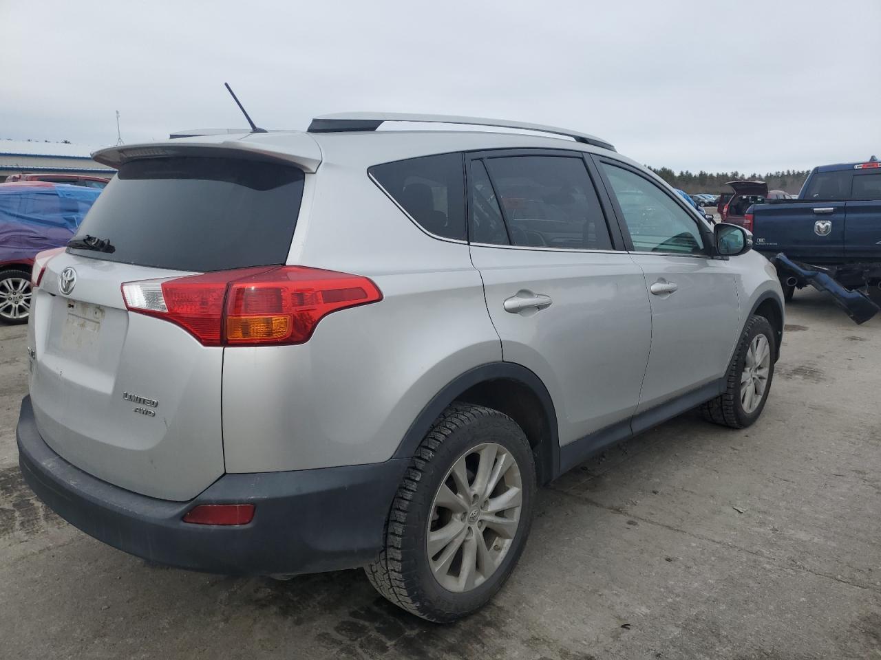 2013 TOYOTA RAV4 LIMIT - Фото 3