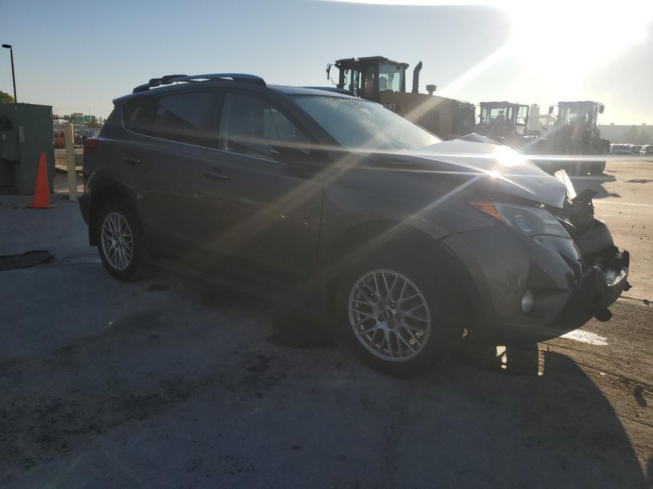 2015 TOYOTA RAV4 LIMIT - Фото 4