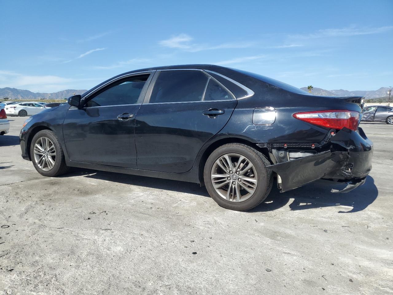 2016 TOYOTA CAMRY LE - Фото 2