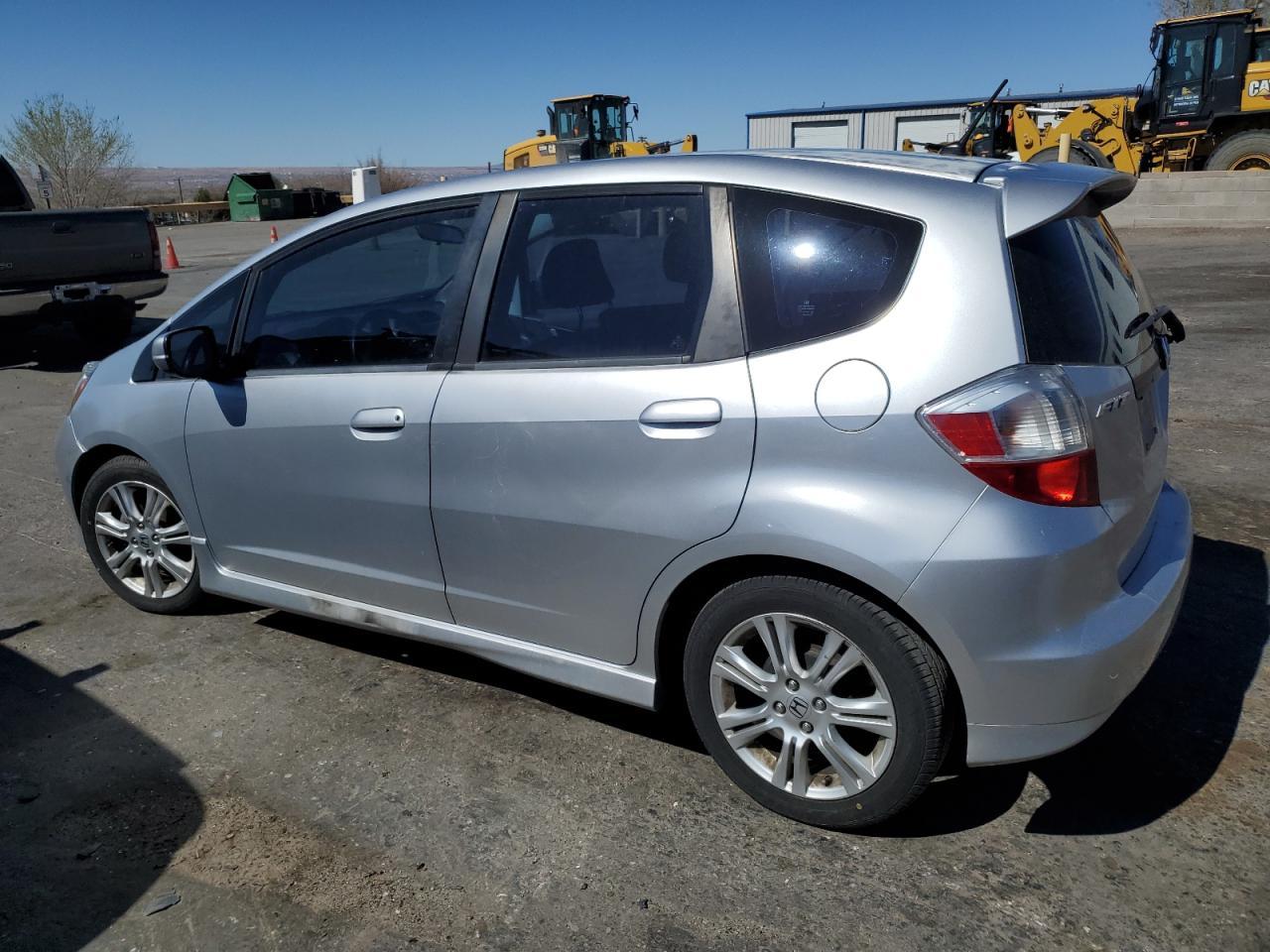 2011 HONDA FIT SPORT - Image 2