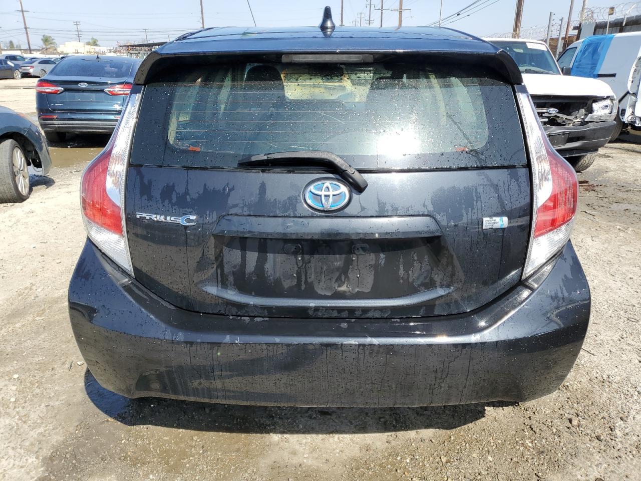 2015 TOYOTA PRIUS C - Фото 6