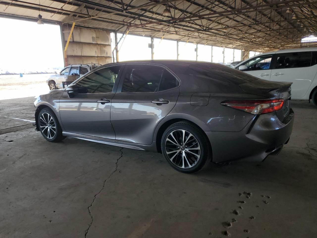 2018 TOYOTA CAMRY L - Image 2