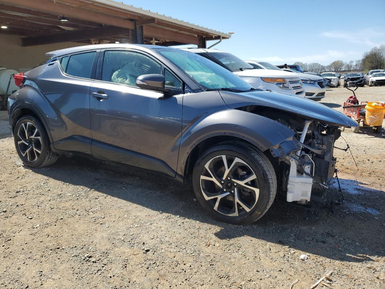 2018 TOYOTA C-HR XLE - Фото 4