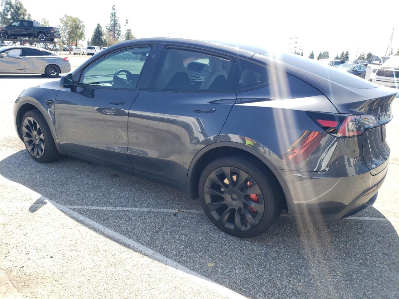 2024 TESLA MODEL Y - Image 2