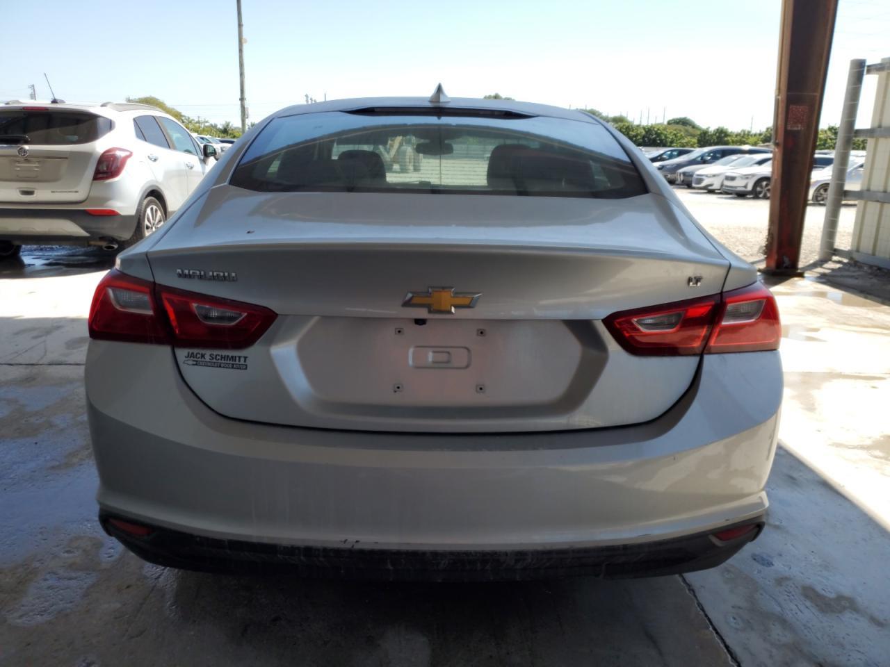 2017 CHEVROLET MALIBU LT - Image 6